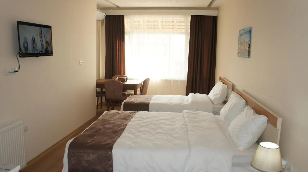 Newaz Hotel